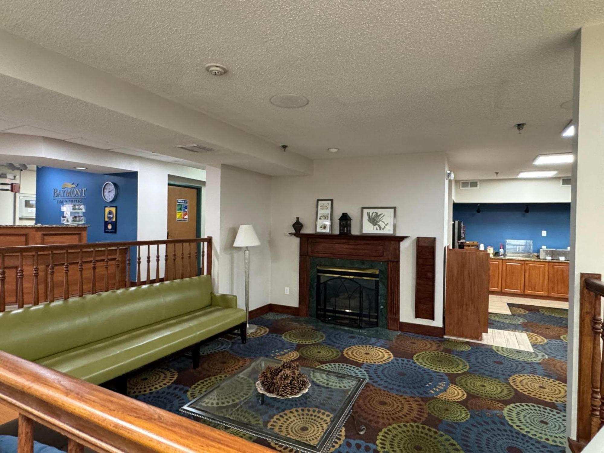 Baymont By Wyndham Mishawaka South Bend Area Hotel Екстериор снимка